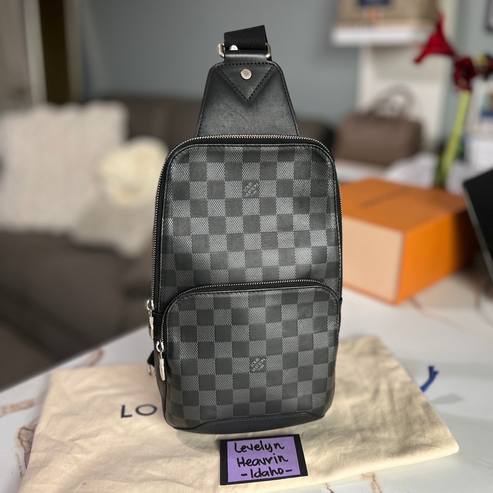 Authentic Louis Vuitton Slingbag Avenue Infini